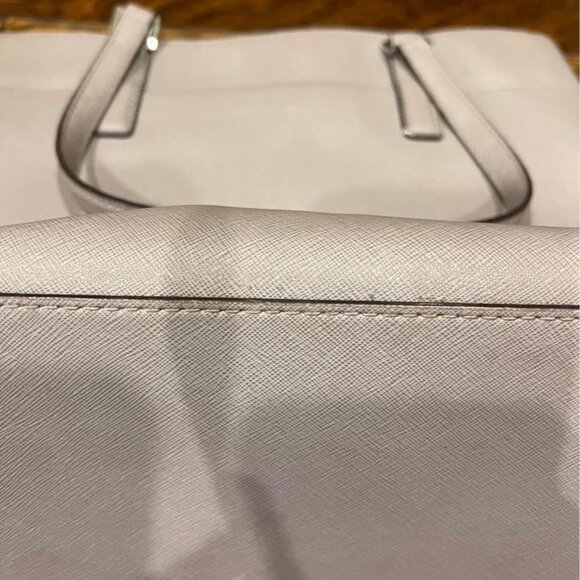 Michael Kors Saffiano Leather Tote in Excellent‎ Condition! - Picture 10 of 10